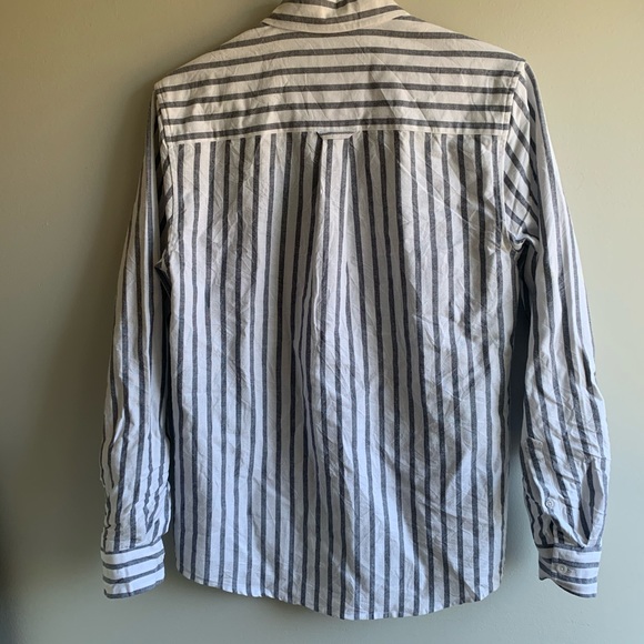 Top Man Button Up - Picture 4 of 4